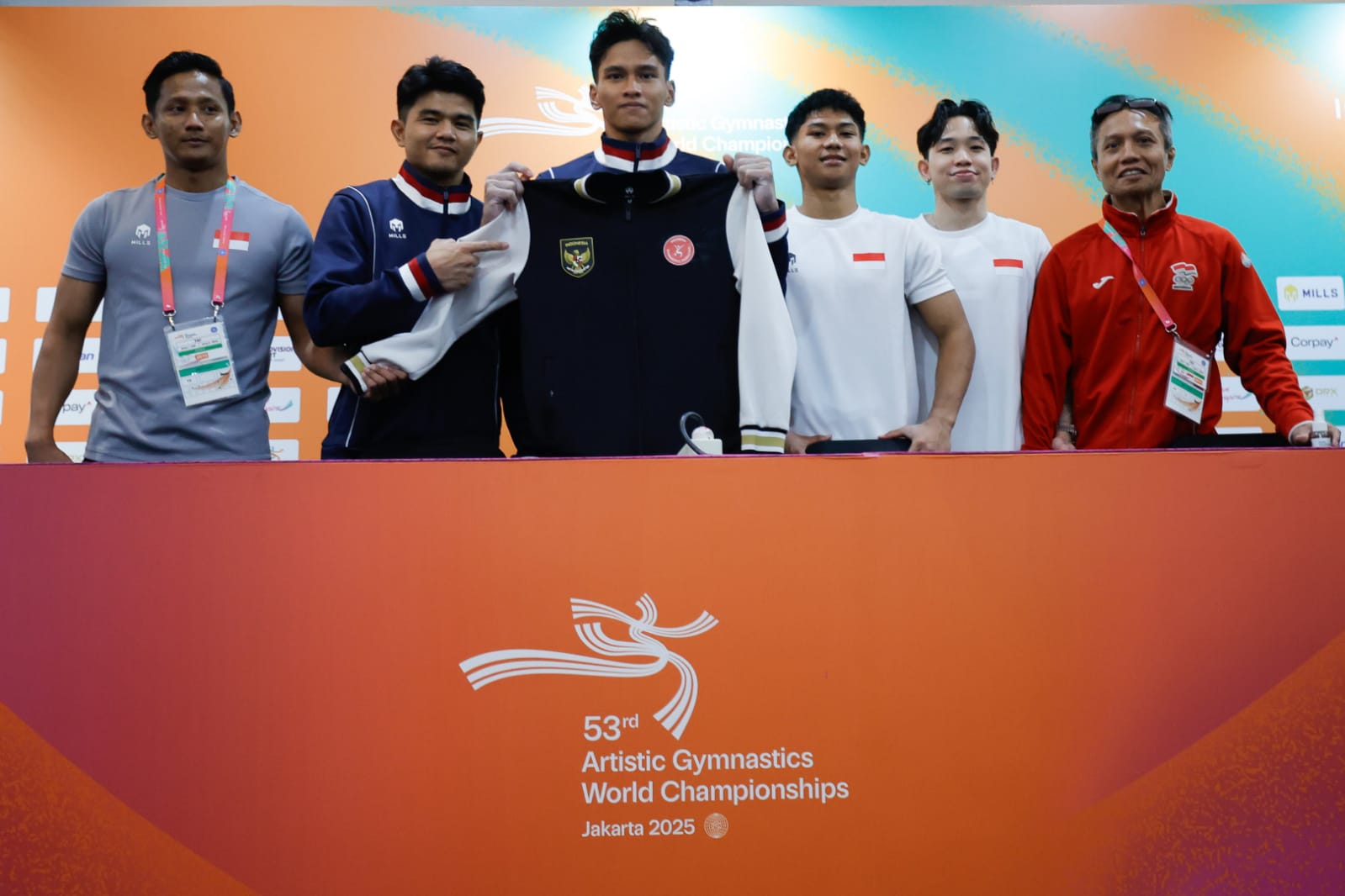  Leaping With Memories, Indonesian Gymnast Honor Their Late Teammate With His Jacket